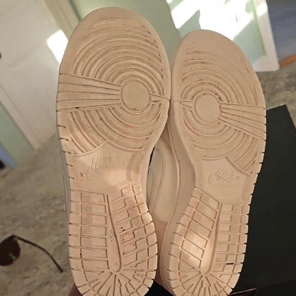 Nike Women's Cream Sneakers - Picture 7 of 7